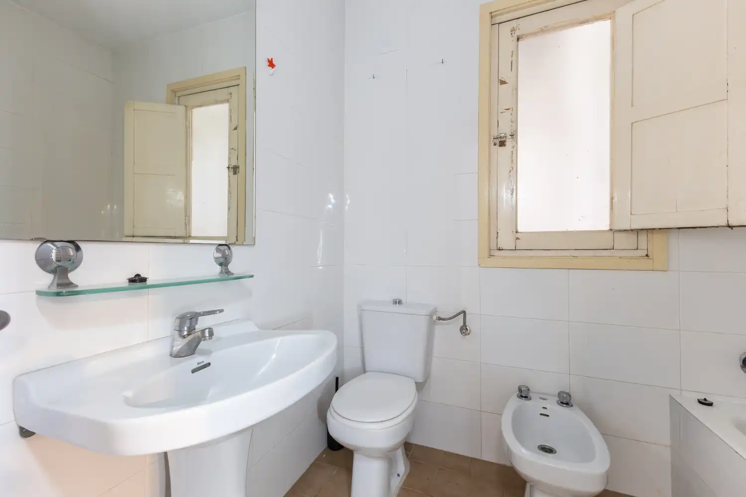 Bathroom of Flat for sale in Valencia  with Heating and Terrace