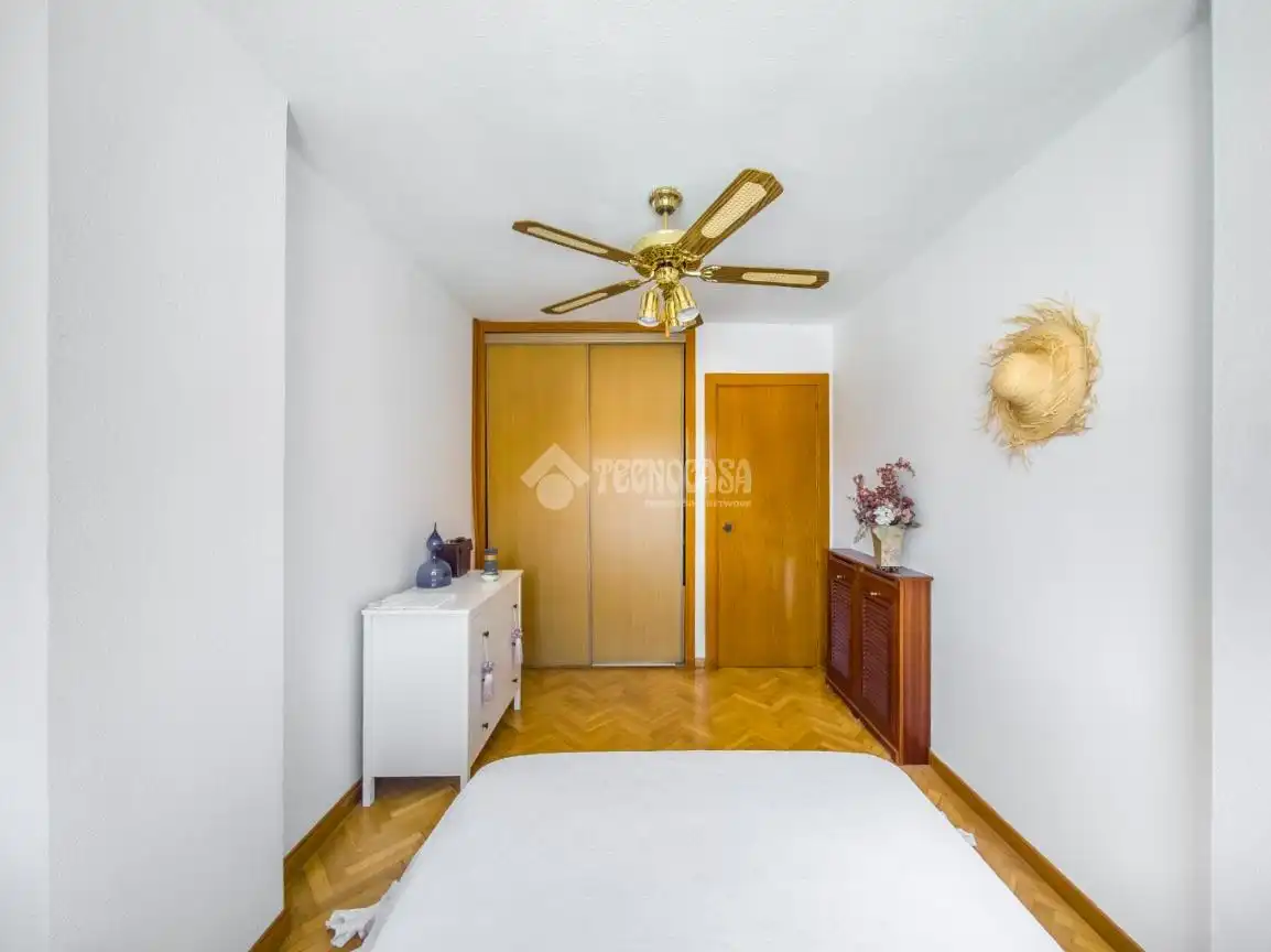 Dormitori de Casa adosada en venda en Leganés amb Aire condicionat, Calefacció i Terrassa