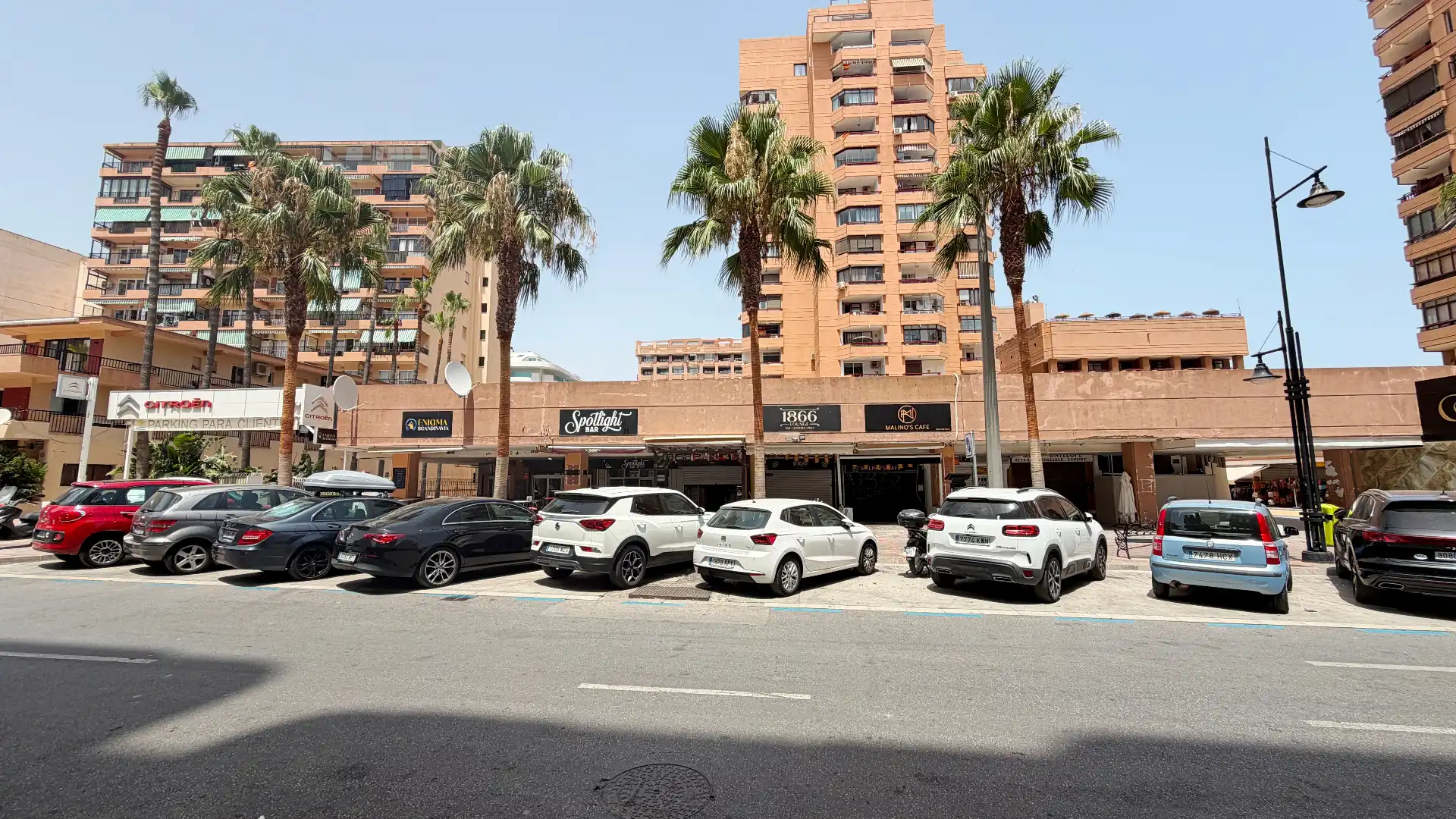 Local comercial en venda a Calle Jacinto Benavente 16