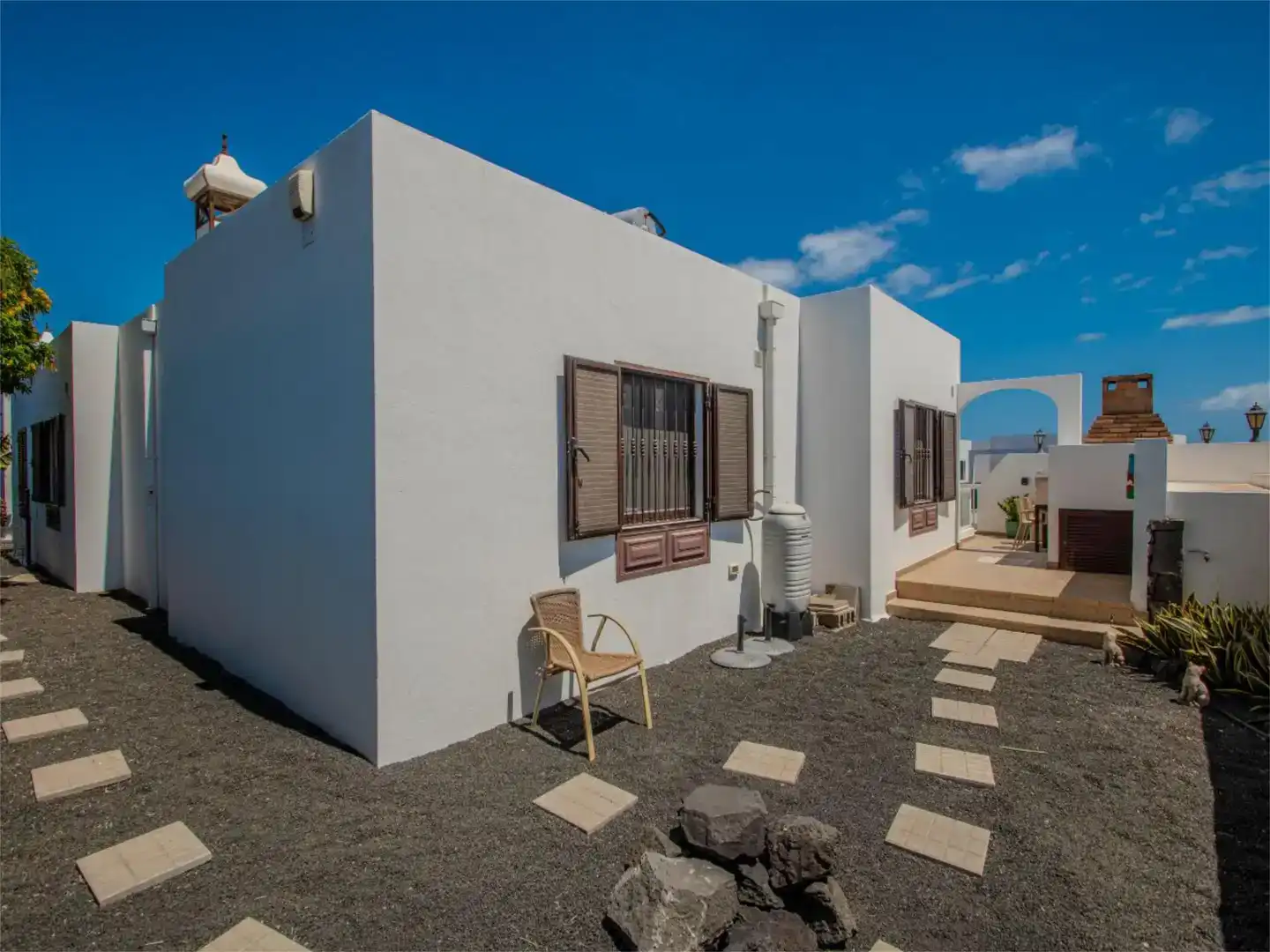 Vista exterior de Casa o xalet en venda en Yaiza amb Aire condicionat, Jardí privat i Traster