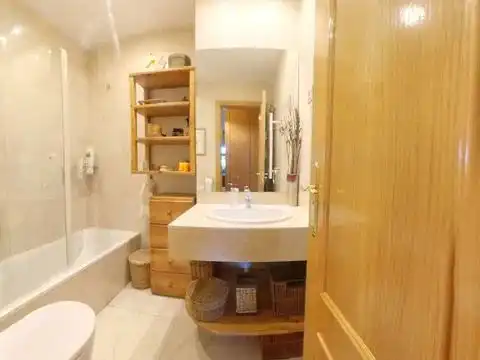 Bathroom of Flat for sale in Parque Empresarial