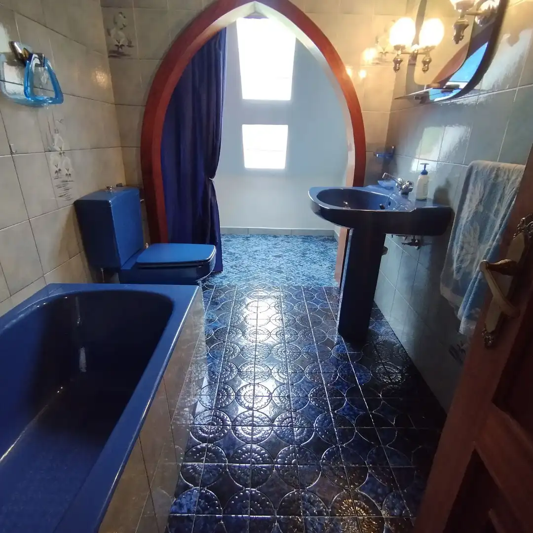 Bany de Casa o xalet en venda en Villaviciosa amb Calefacció, Terrassa i Traster