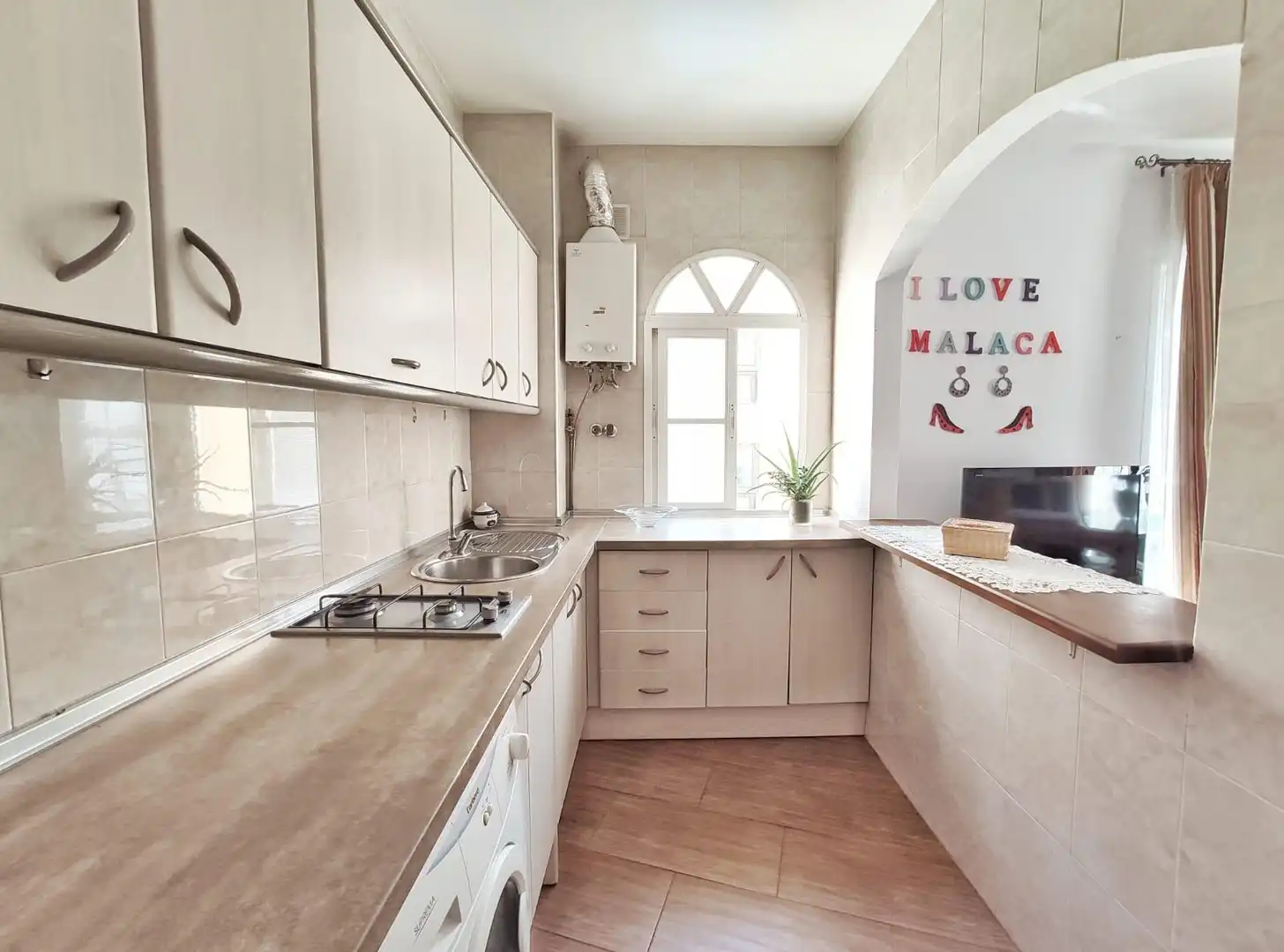 Cocina de Piso de alquiler en Málaga con Aire acondicionado, Amueblado y Balcón