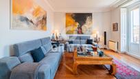 Living room of Flat for sale in  Madrid Capital  with Air Conditioner, Heating and Storage room
