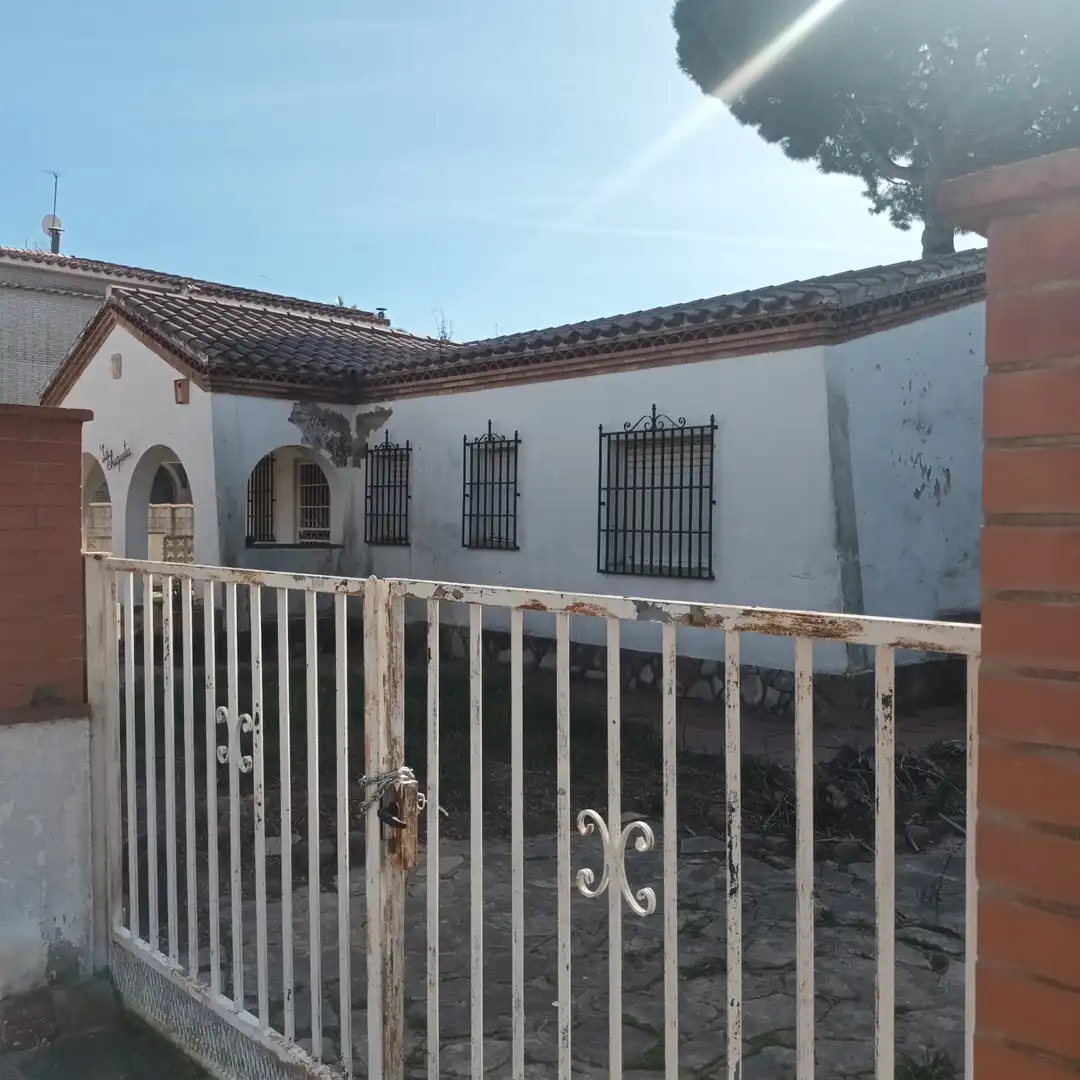 Außenansicht von Haus oder Chalet zum Verkauf in Cambrils mit Privatgarten und Terrasse