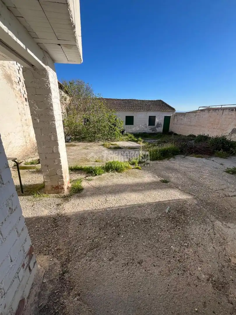 Casa aparellada amb jardí en venda a Pinos Puente, imagen 21