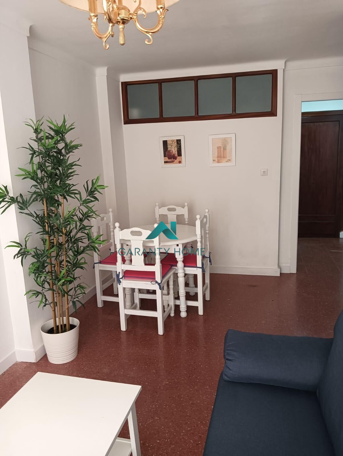 Menjador de Apartament de lloguer en  Sevilla Capital amb Aire condicionat, Terrassa i Balcó