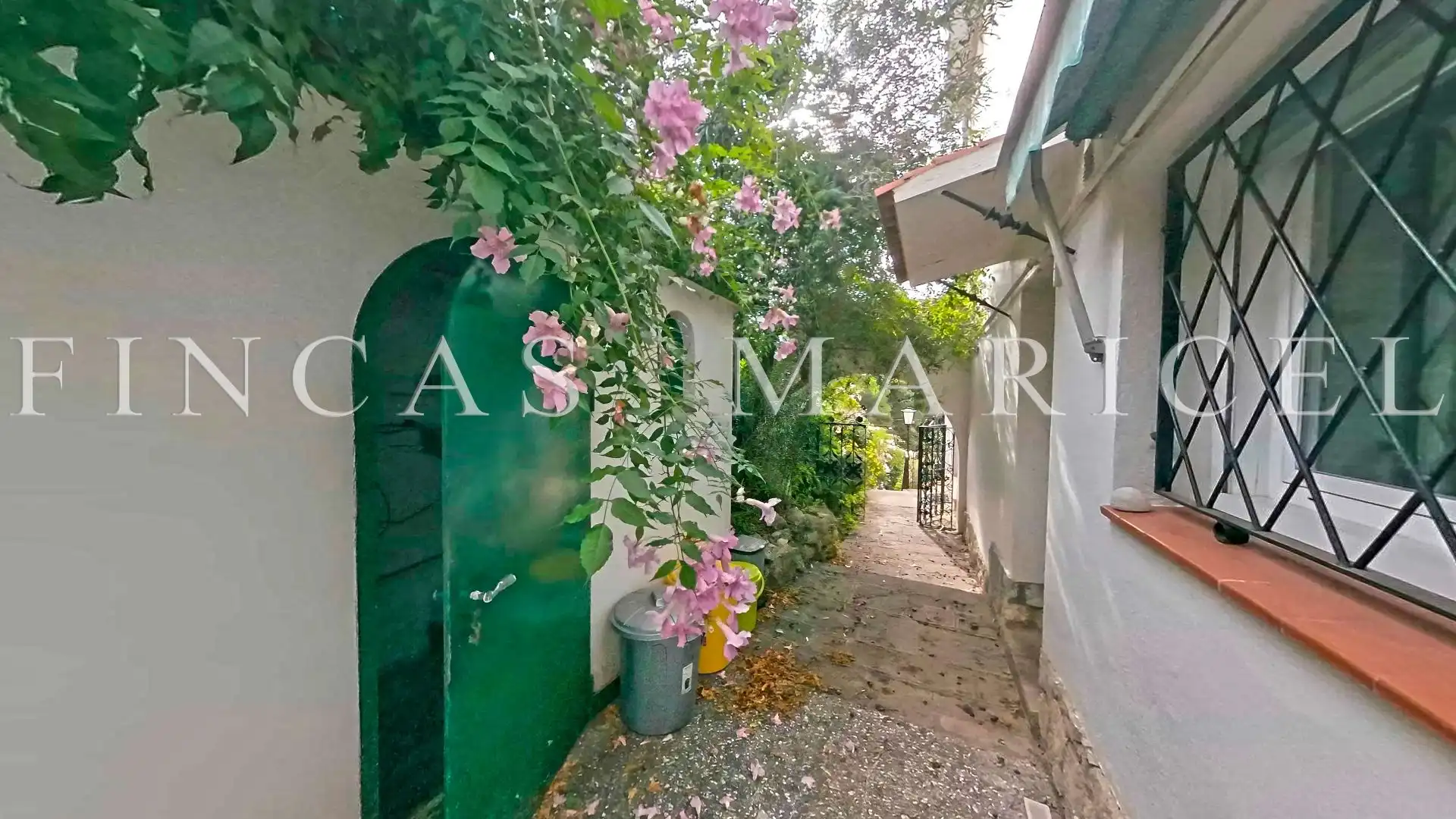 Jardín de Casa o chalet en venta en Sitges con Aire acondicionado, Calefacción y Jardín privado
