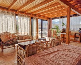 Sala d'estar de Casa o xalet en venda en Guía de Isora amb Terrassa i Piscina