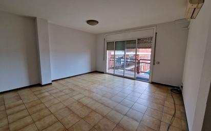 Living room of Flat for sale in Cardedeu  with Air Conditioner and Balcony