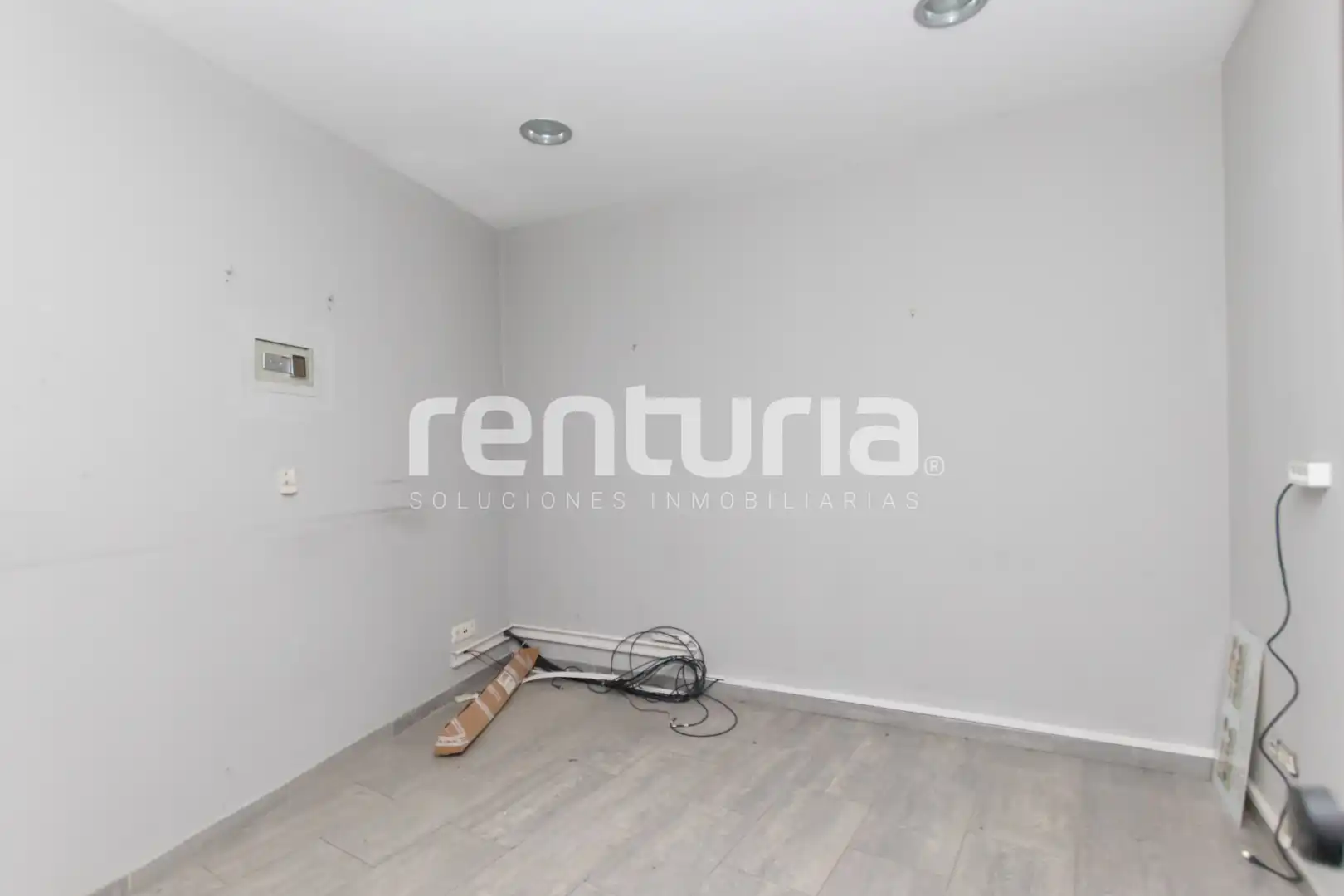 Commercial properties for rent in Valencia  with Air Conditioner
