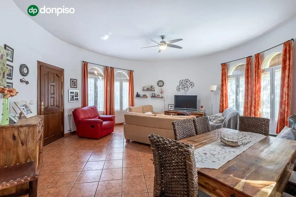 Chalet con piscina en venta en Calle del Arache 5, imagen 6
