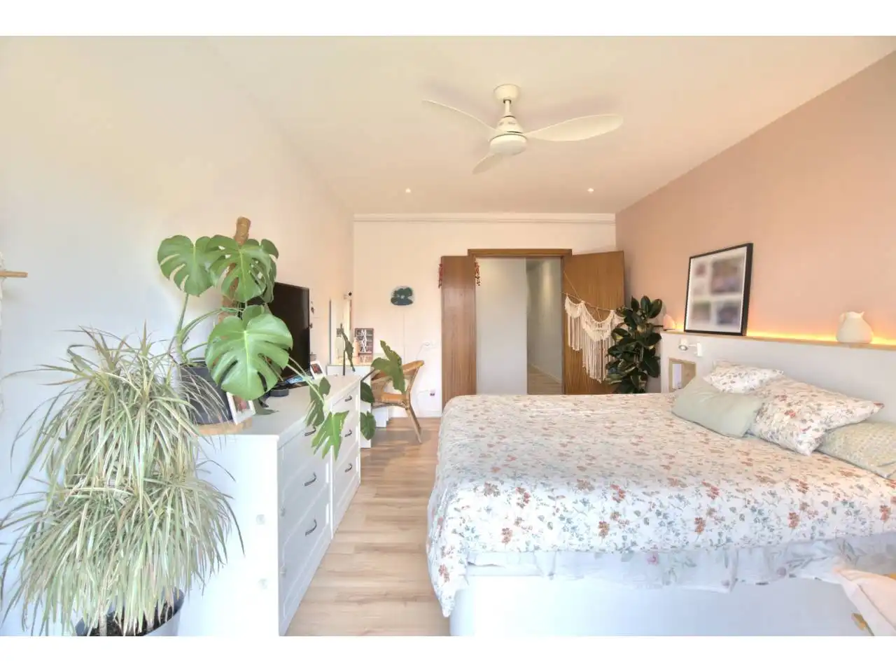 Habitación de Dúplex en venta en Terrassa con Aire acondicionado, Calefacción y Parquet