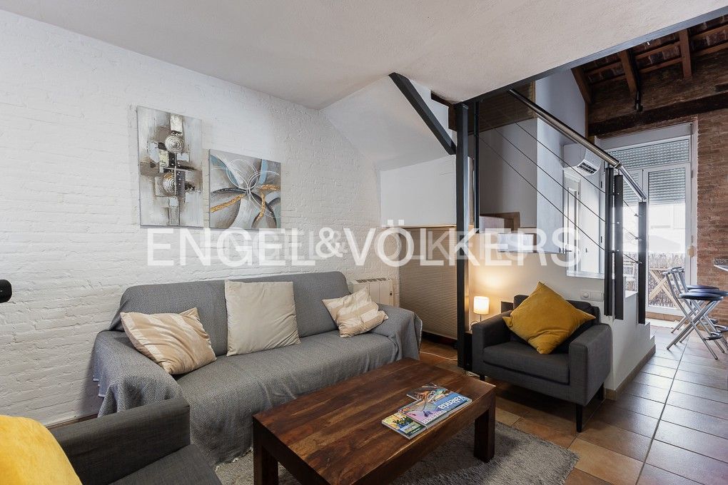 Living room of Duplex to rent in  Valencia Capital  with Air Conditioner, Heating and Balcony
