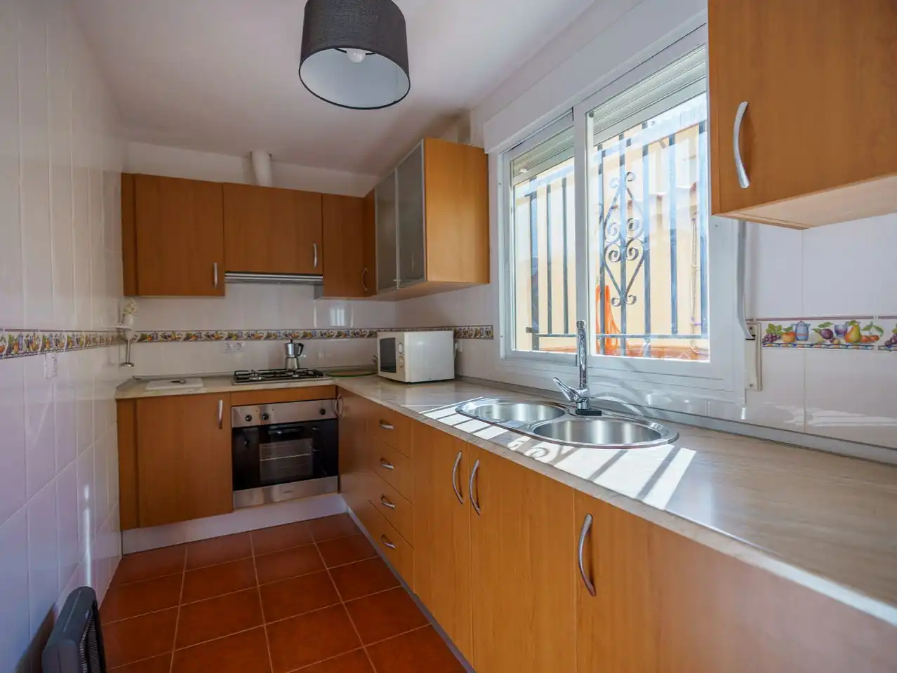 Kitchen of Houses for rent in Ventas de Huelma  with Air Conditioner, Terrace and Storage room