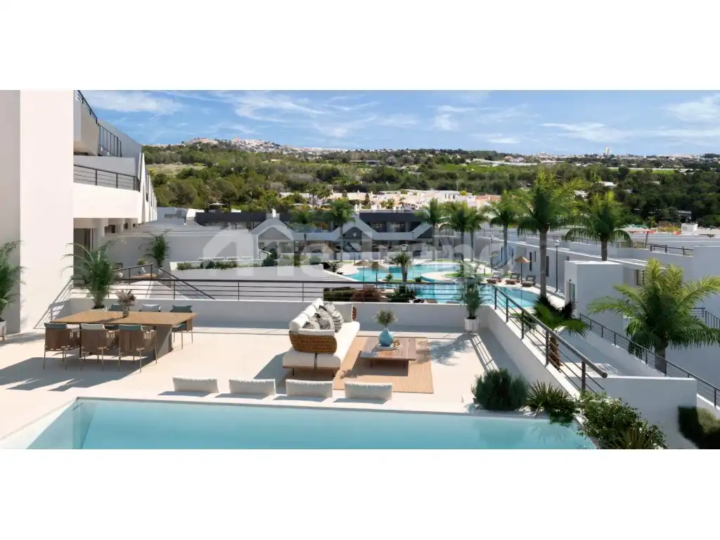 Vista exterior de Pis en venda en L'Alfàs del Pi amb Jardí privat, Terrassa i Piscina
