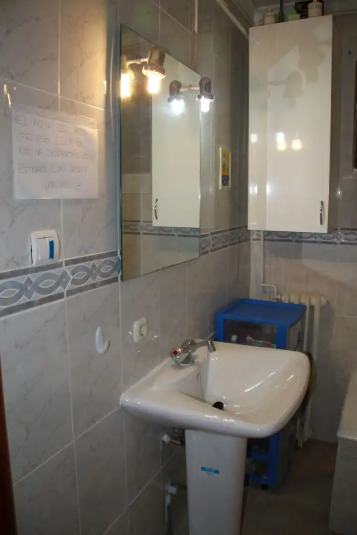 Baño de Casa o chalet en venta en Grijota con Calefacción, Terraza y Piscina