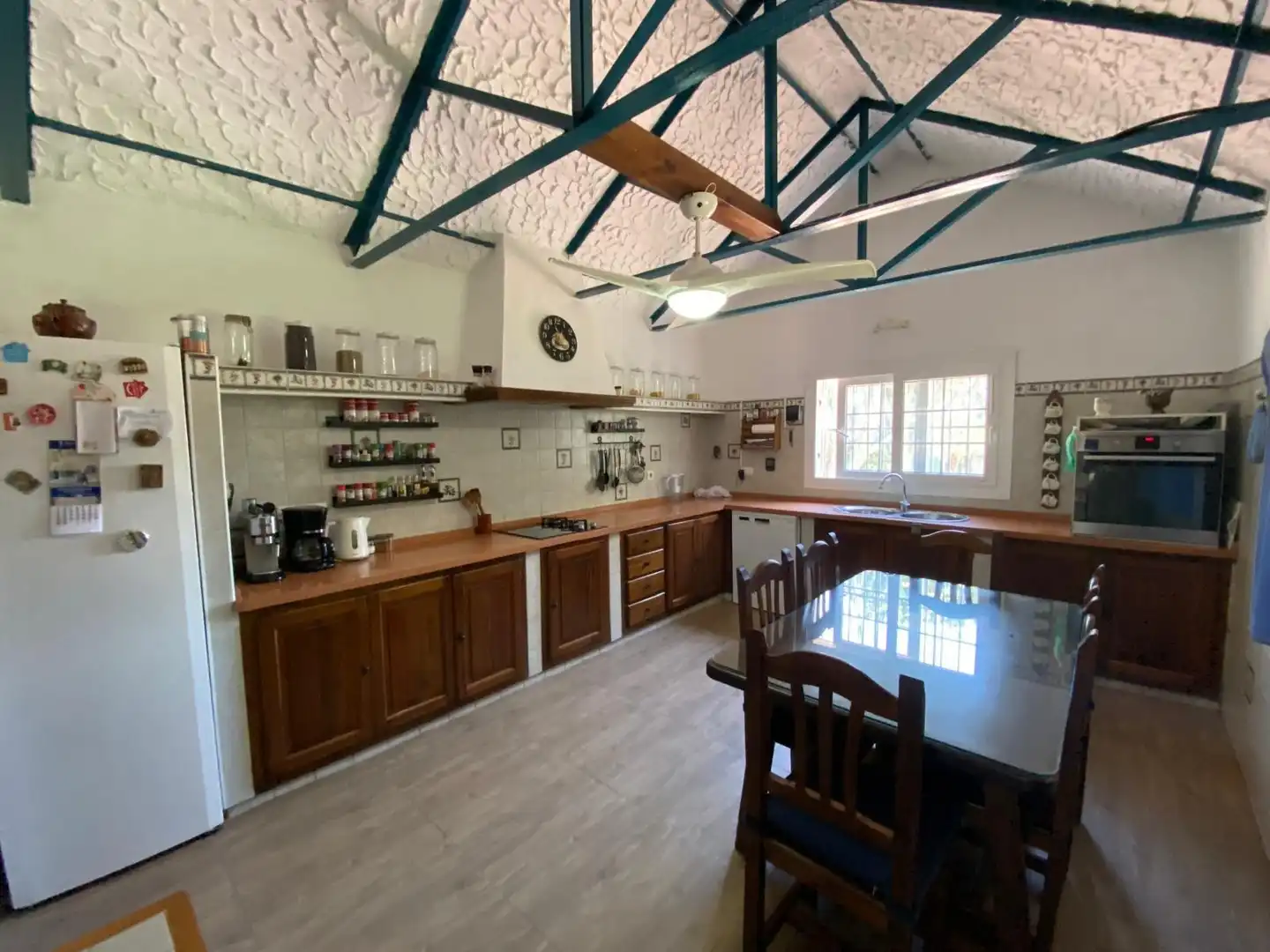Cuina de Casa o xalet en venda en Los Barrios amb Jardí privat, Terrassa i Traster