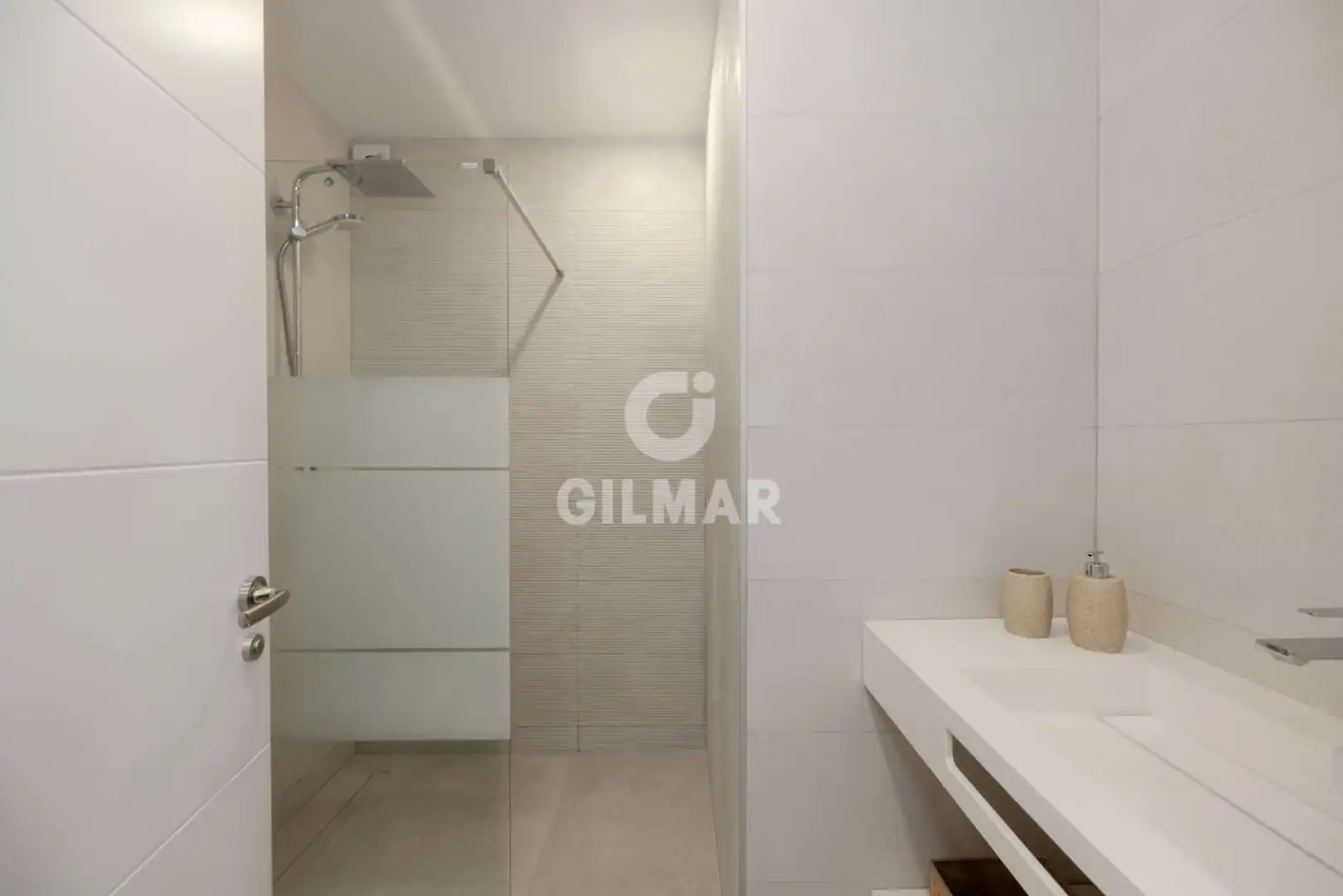 Bany de Apartament en venda en Estepona amb Balcó