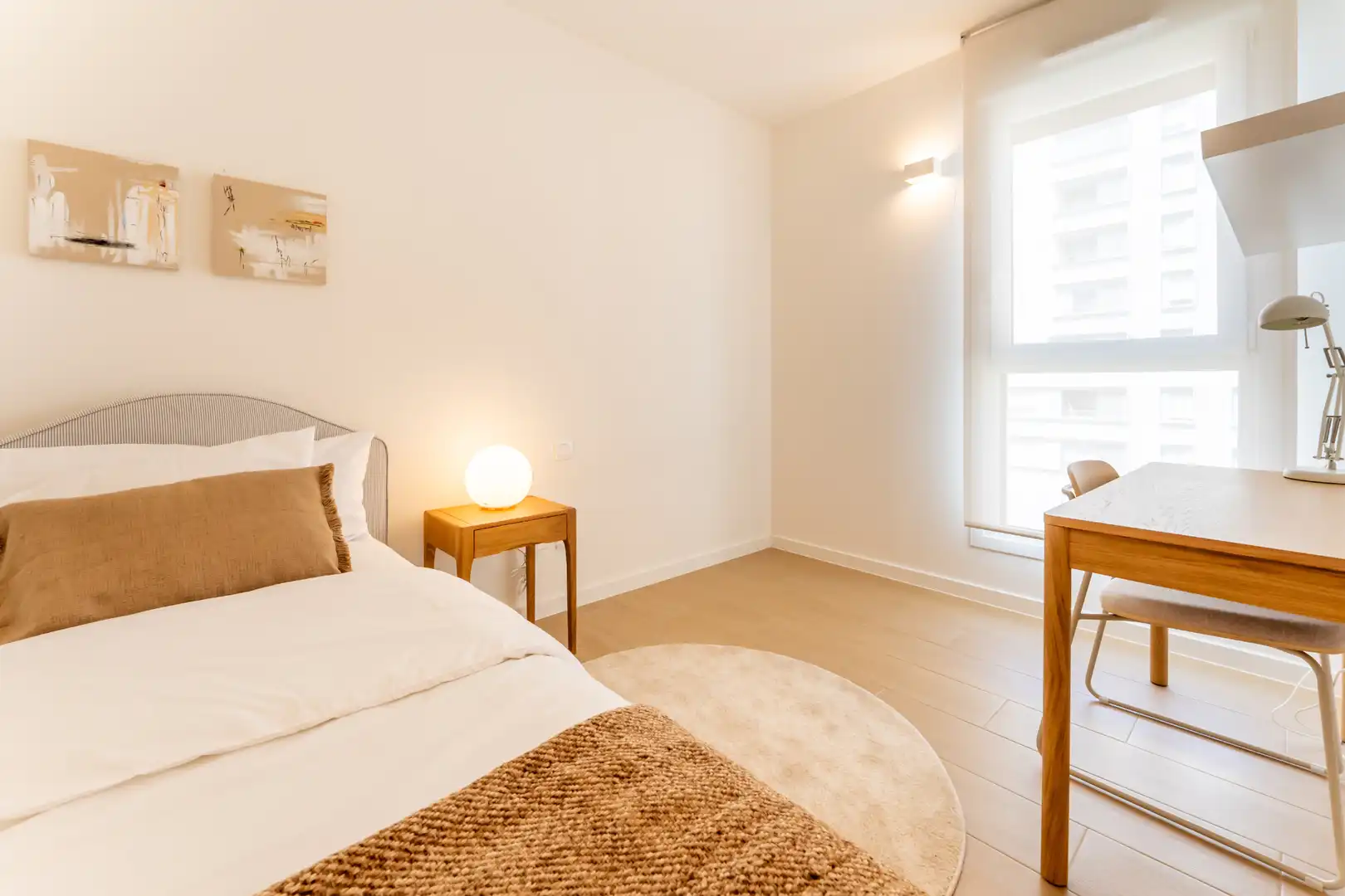 Dormitori de Apartament de lloguer en Madrid amb Aire condicionat, Calefacció i Traster