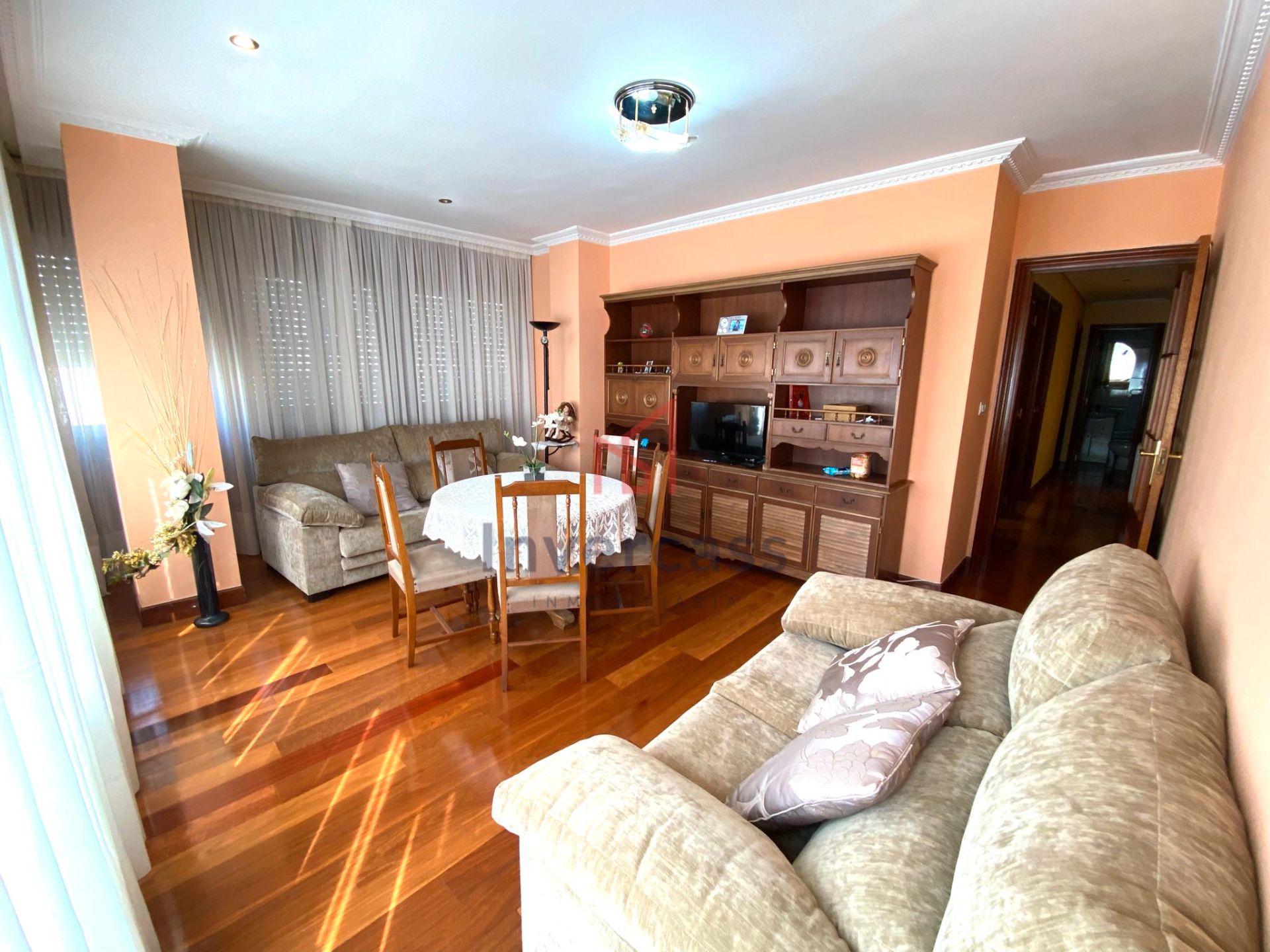 Sala d'estar de Pis en venda en Castro-Urdiales