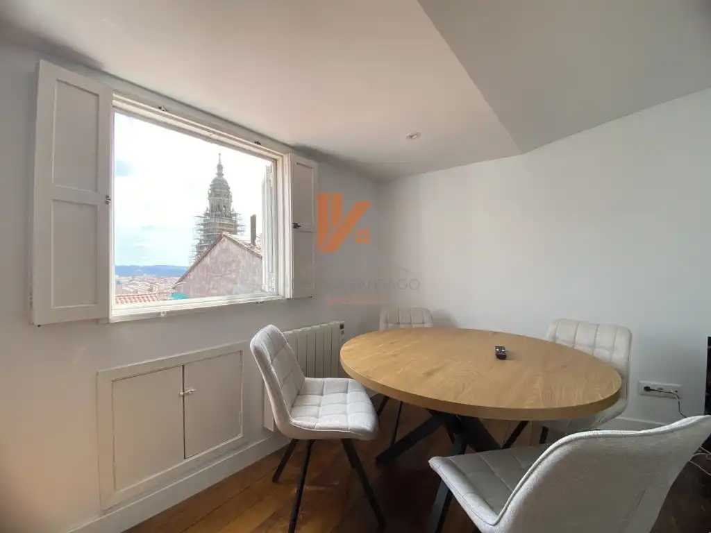 Esszimmer von Loft zur Miete in Santiago de Compostela  mit Möbliert