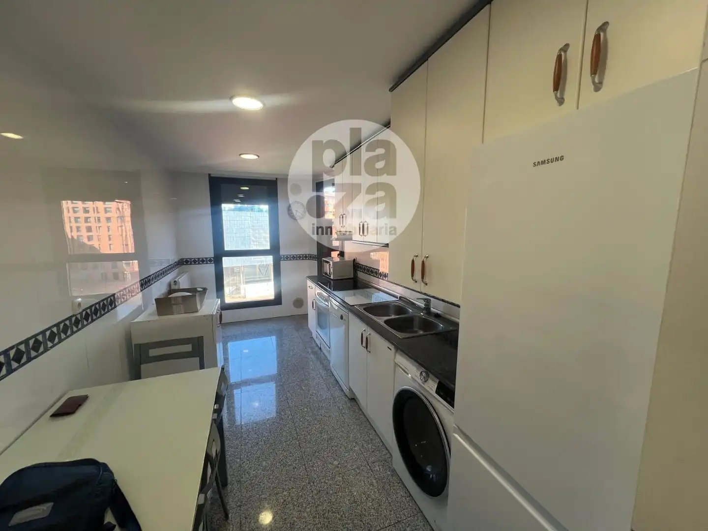 Cuina de Pis de lloguer en Burgos amb Terrassa, Traster i Moblat