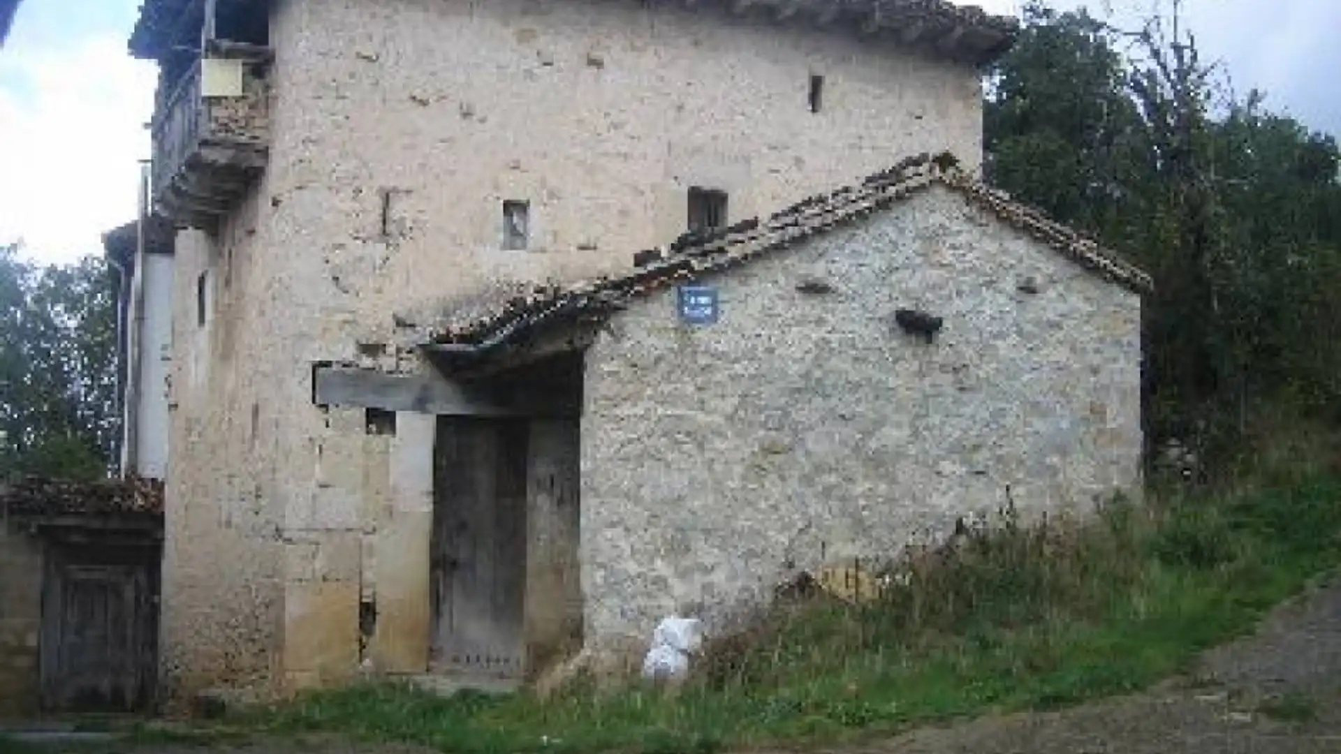 Vista exterior de Casa o chalet en venta en Merindad de Sotoscueva