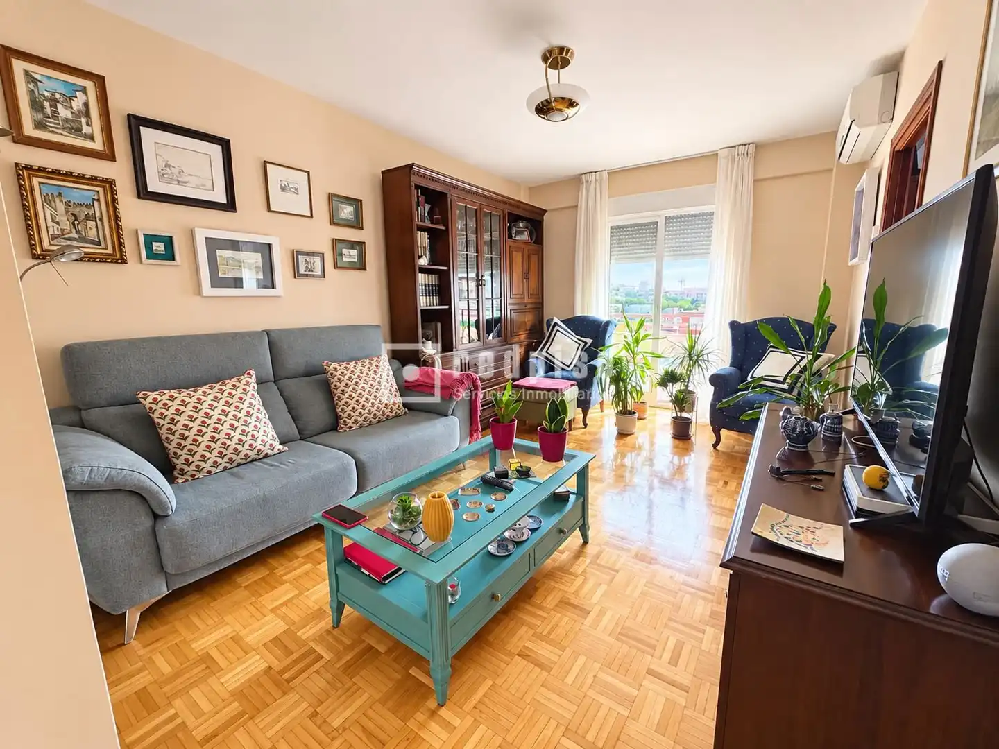 Piso con ascensor en venta en del Centeno