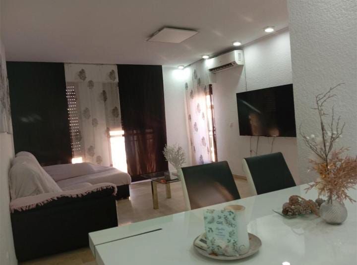 Esszimmer von Wohnung zum Verkauf in  Almería Capital mit Klimaanlage, Terrasse und Balkon