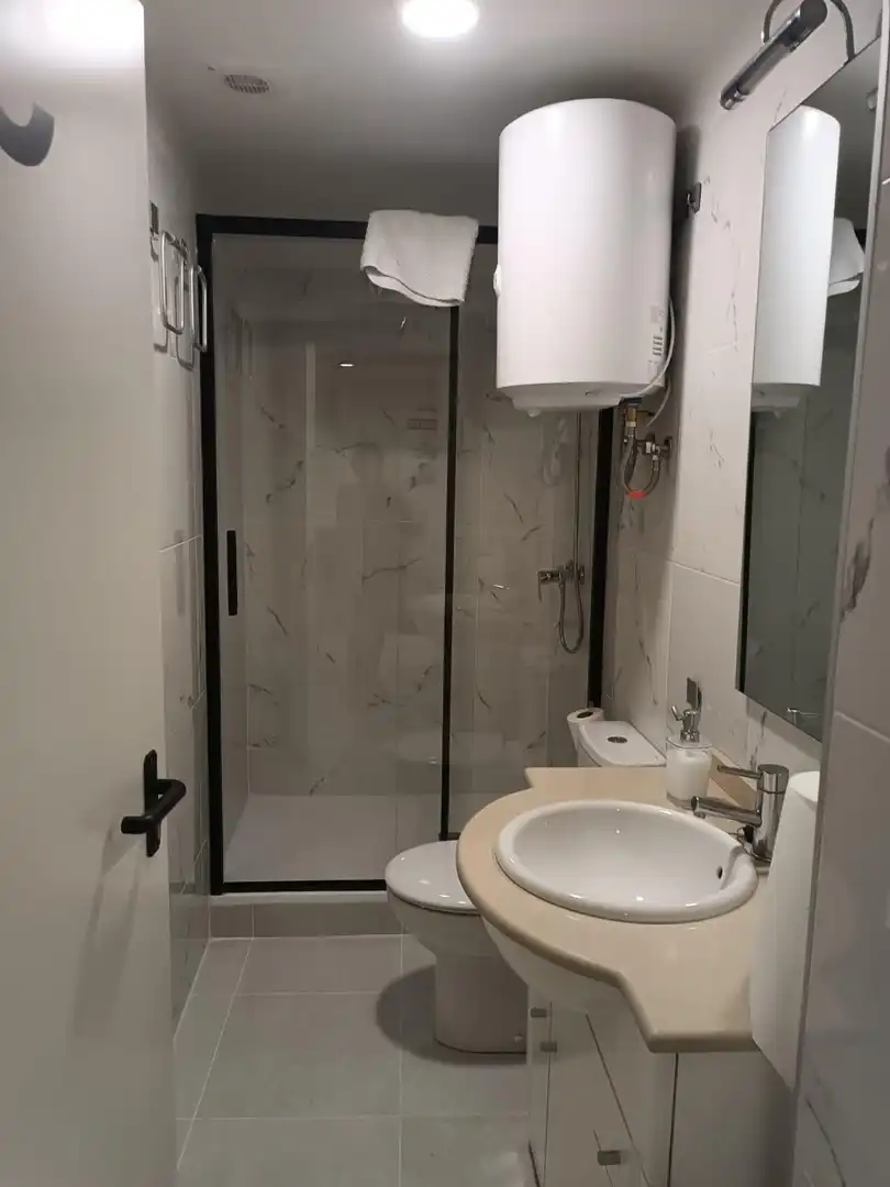 Baño de Piso para compartir en Elche / Elx