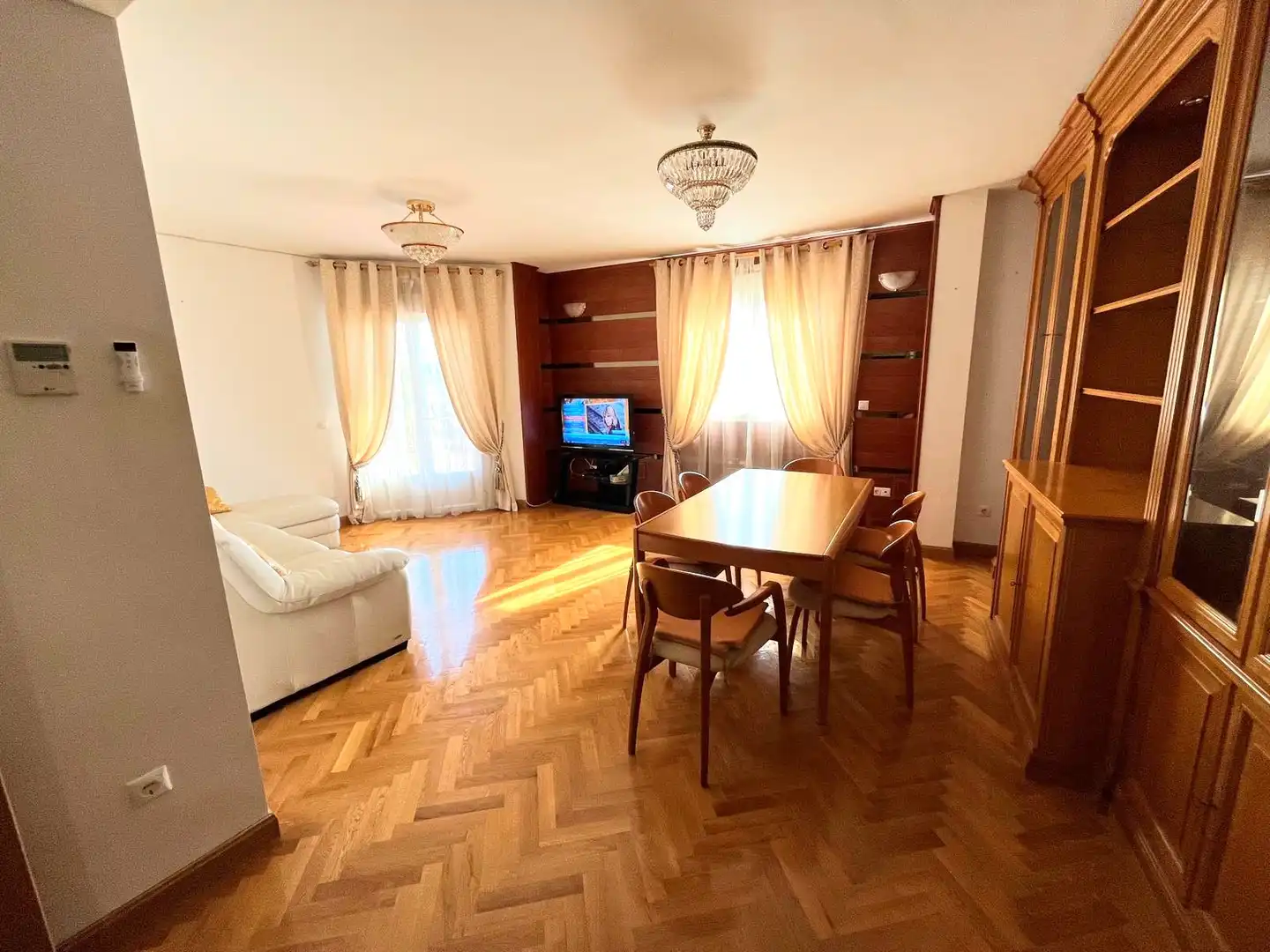 Living room of Flat for sale in Talavera de la Reina  with Air Conditioner, Heating and Parquet flooring