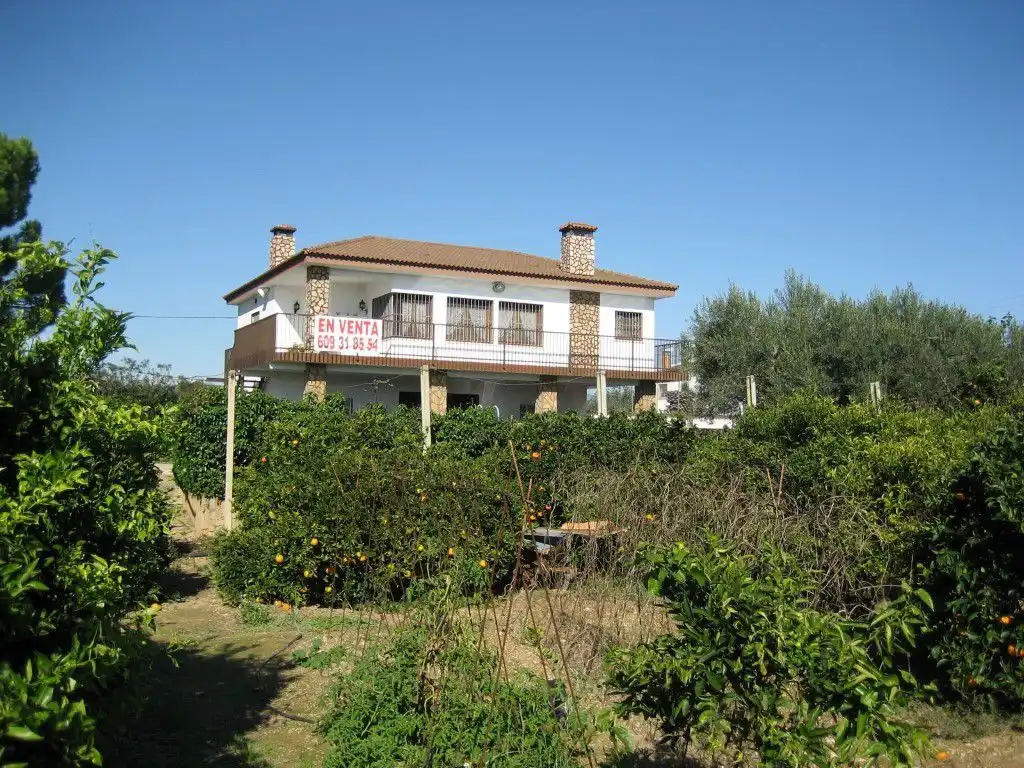 Vista exterior de Casa o xalet en venda en L'Aldea