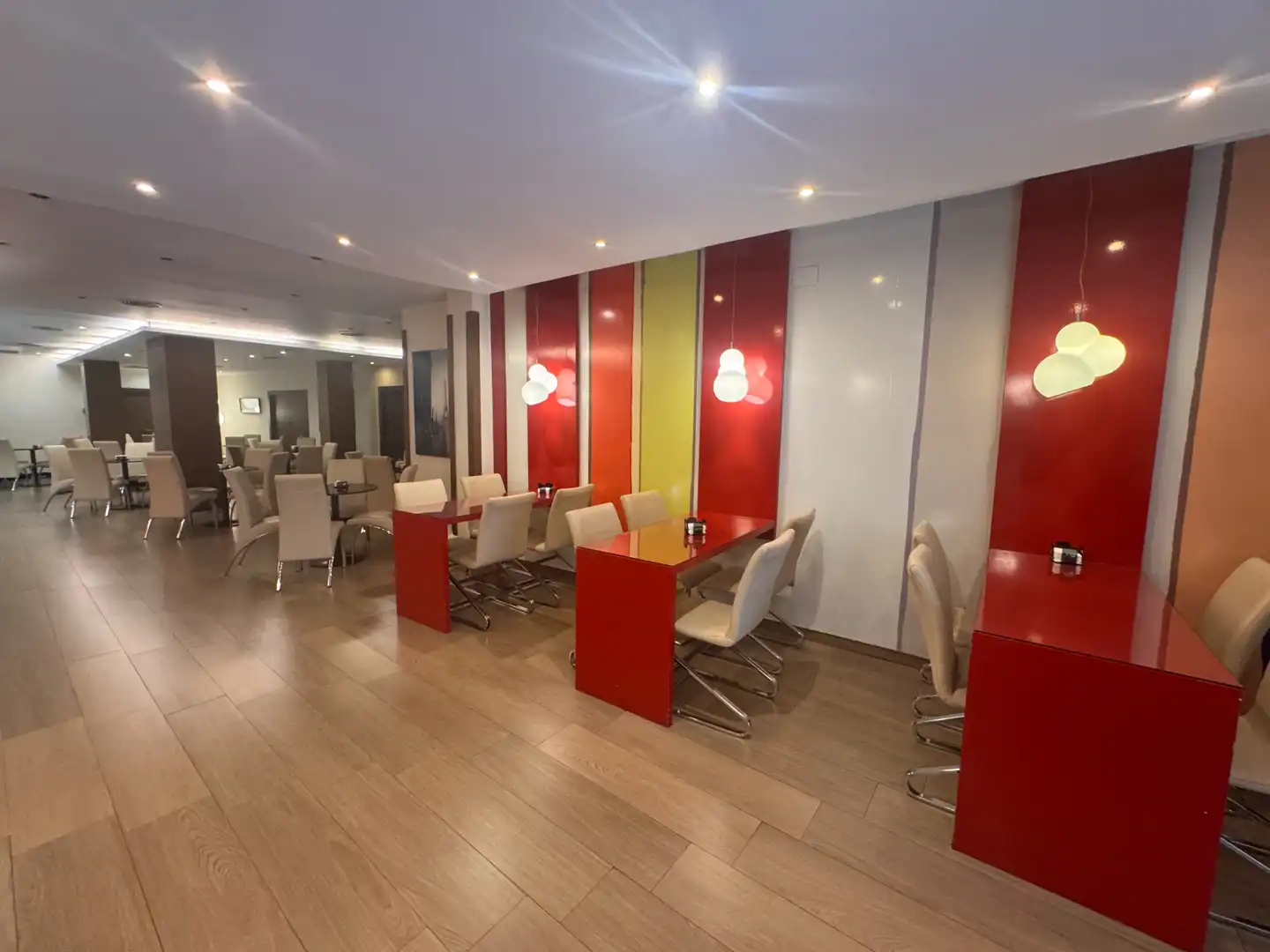Local comercial en venta en Avinguda del País Valencià 65, imagen 6