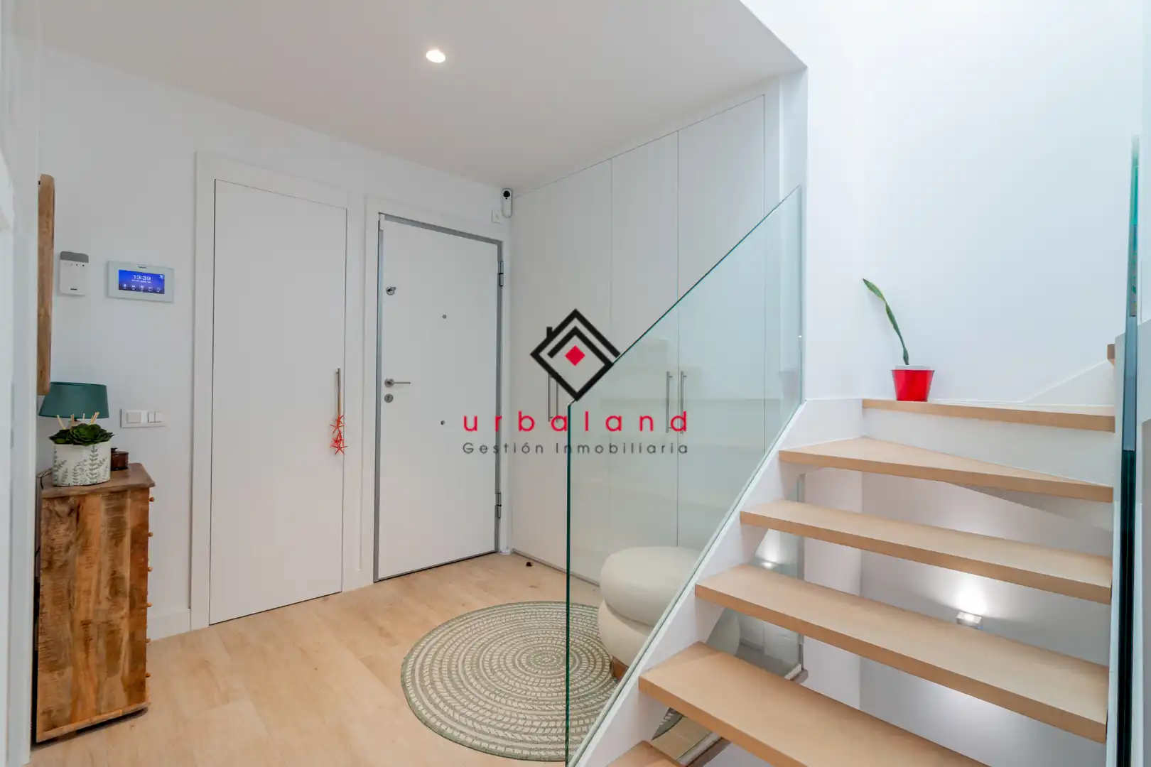 Semi-detached house with pool for sale in Calle de Cosme Damián Churruca, imagen 2