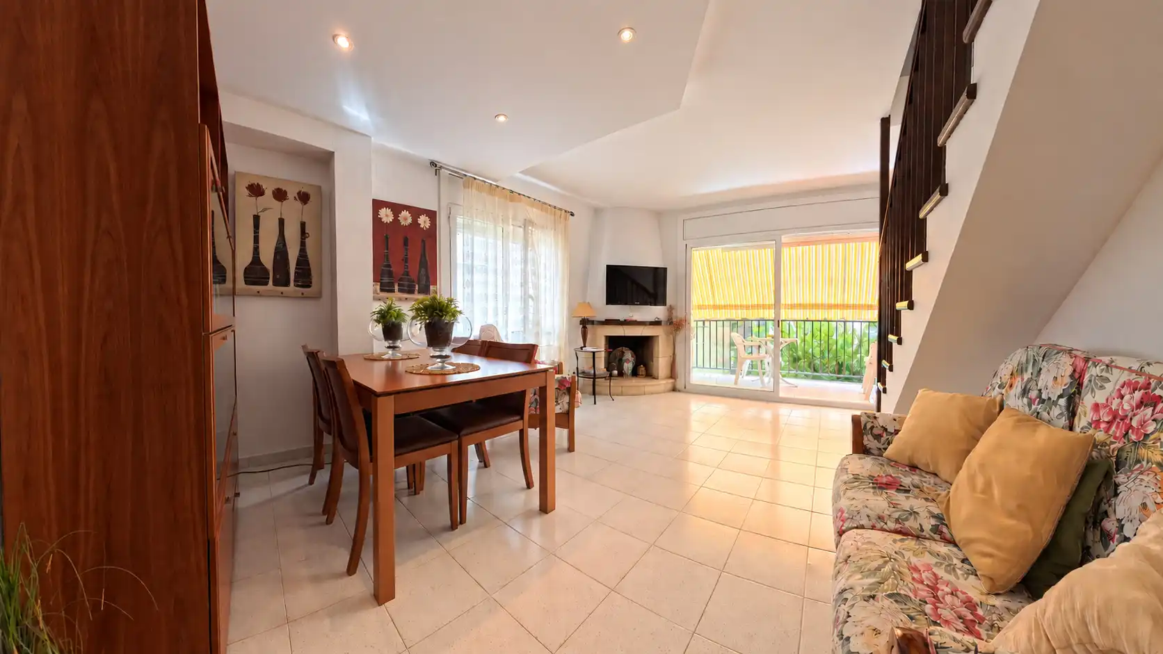 Dúplex con terraza en venta en Carrer de Cubelles, imagen 2