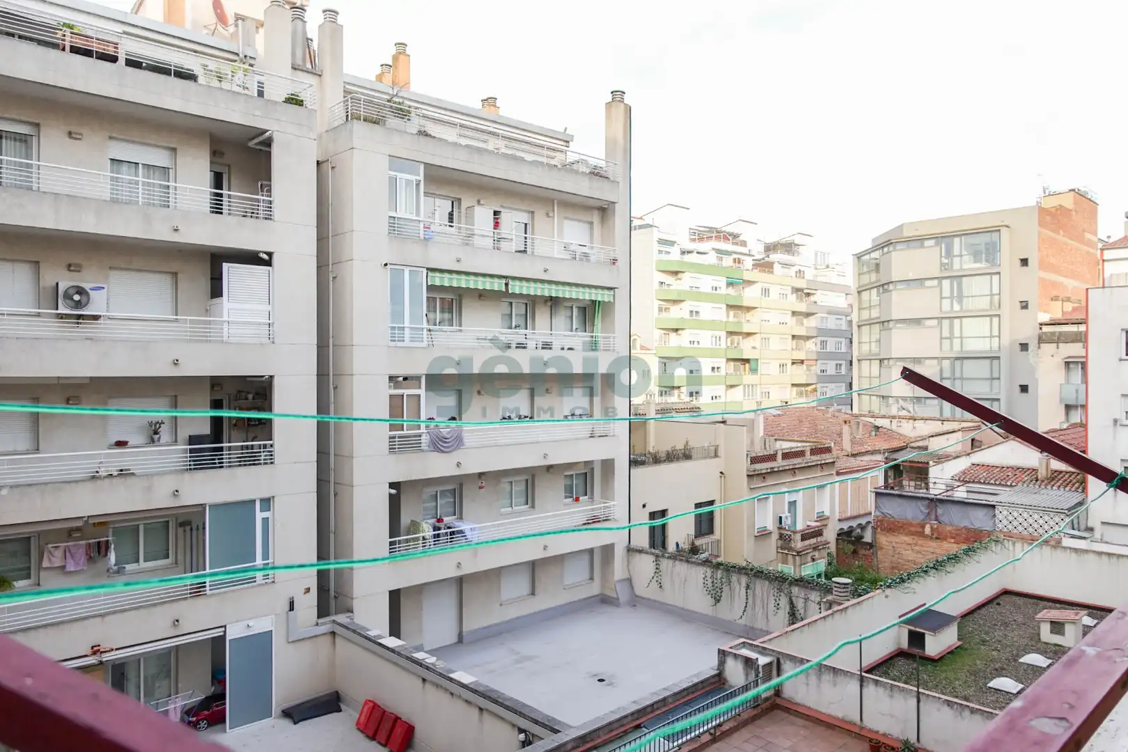 Vista exterior de Piso en venta en Girona con Aire acondicionado, Calefacción y Balcón