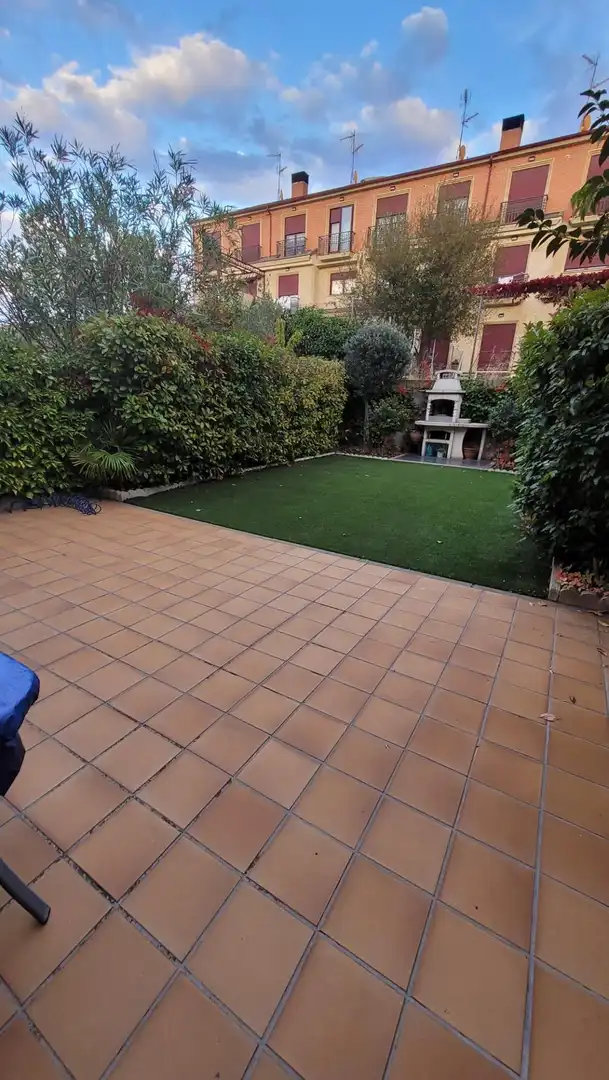 Terrassa de Casa adosada en venda en Garrido