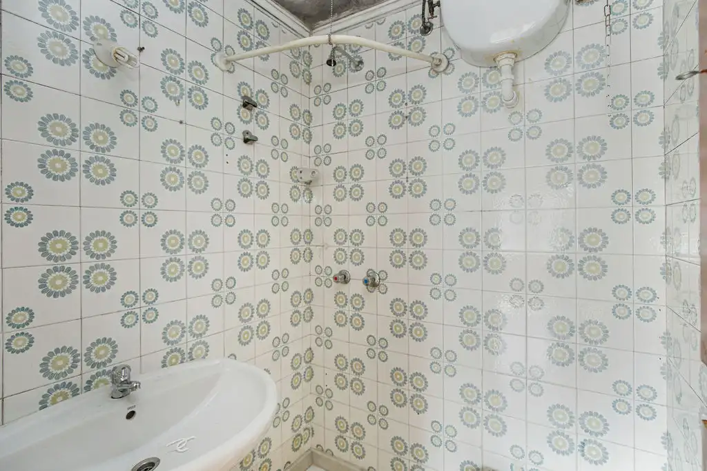 Baño de Piso en venta en Salt