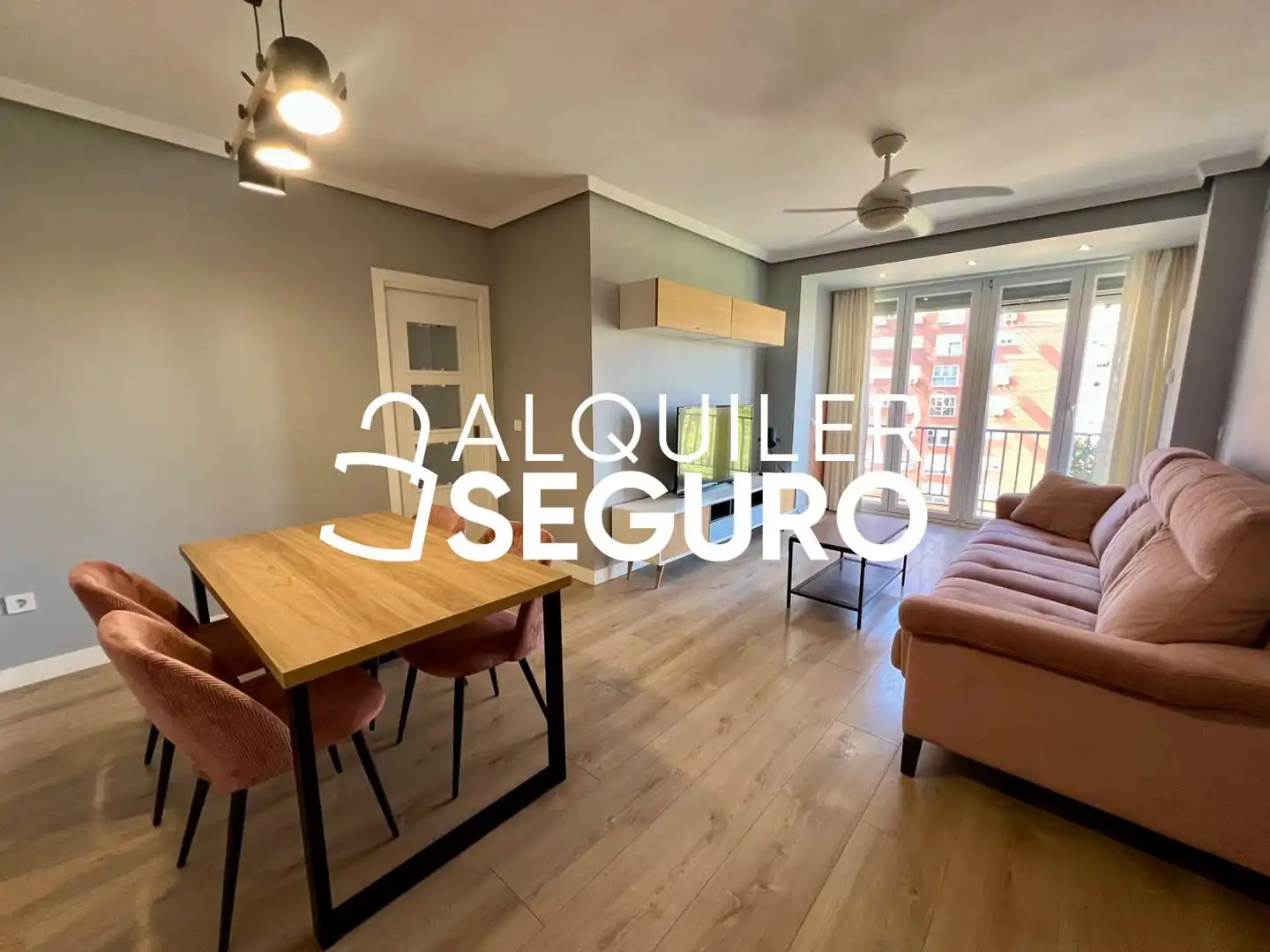Exterior view of Flat for rent in Madrid  with Air Conditioner, Heating and Furnished