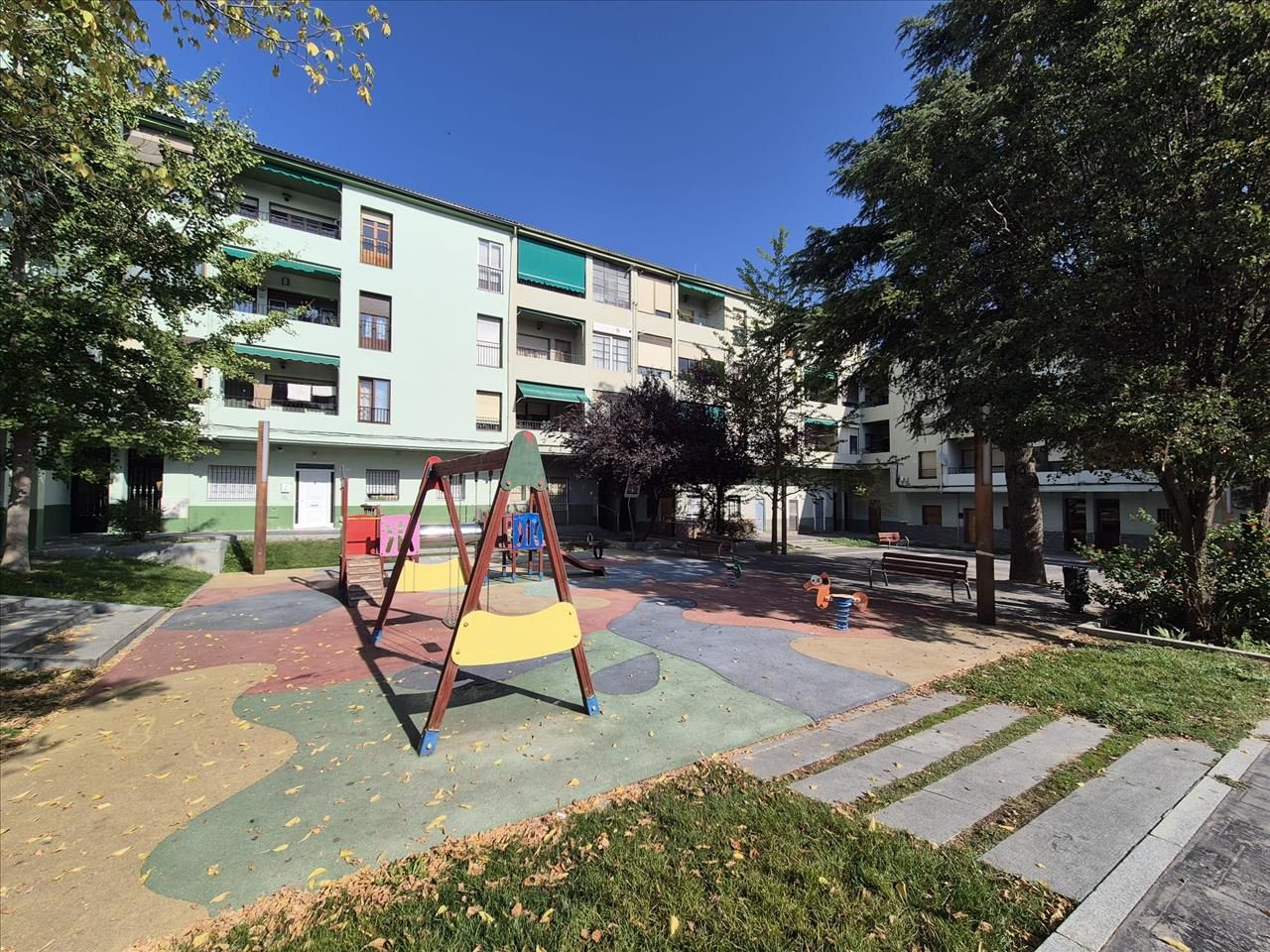 Vista exterior de Pis en venda en Baza amb Calefacció