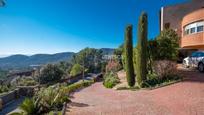 Jardí de Casa o xalet en venda en Matadepera amb Aire condicionat, Calefacció i Jardí privat