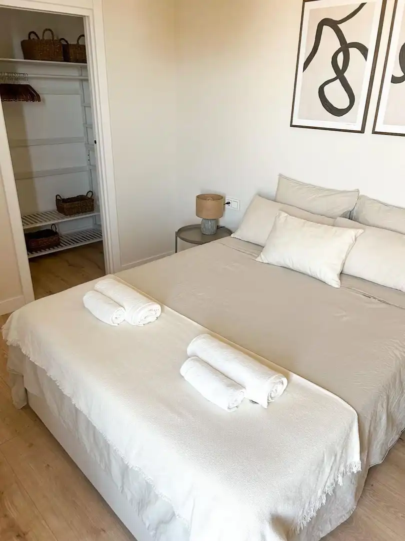 Dormitori de Apartament en venda en Málaga amb Piscina