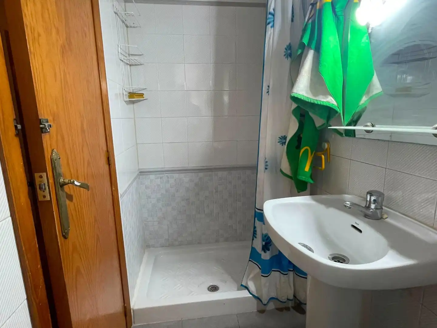 Baño de Casa adosada de alquiler en Murcia con Aire acondicionado, Calefacción y Jardín privado