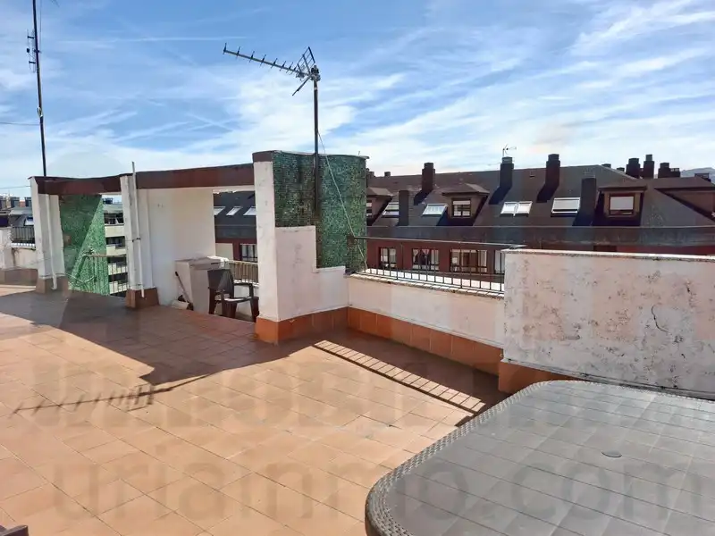 Terrace of Attic for rent in Oviedo   with Heating, Terrace and Furnished