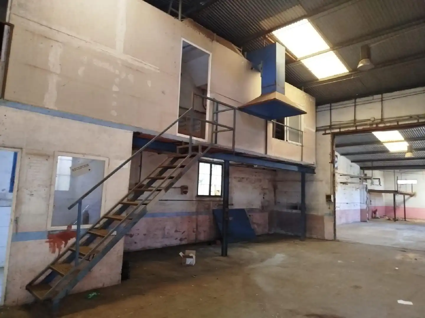 Nau industrial en venda en Puebla de Obando