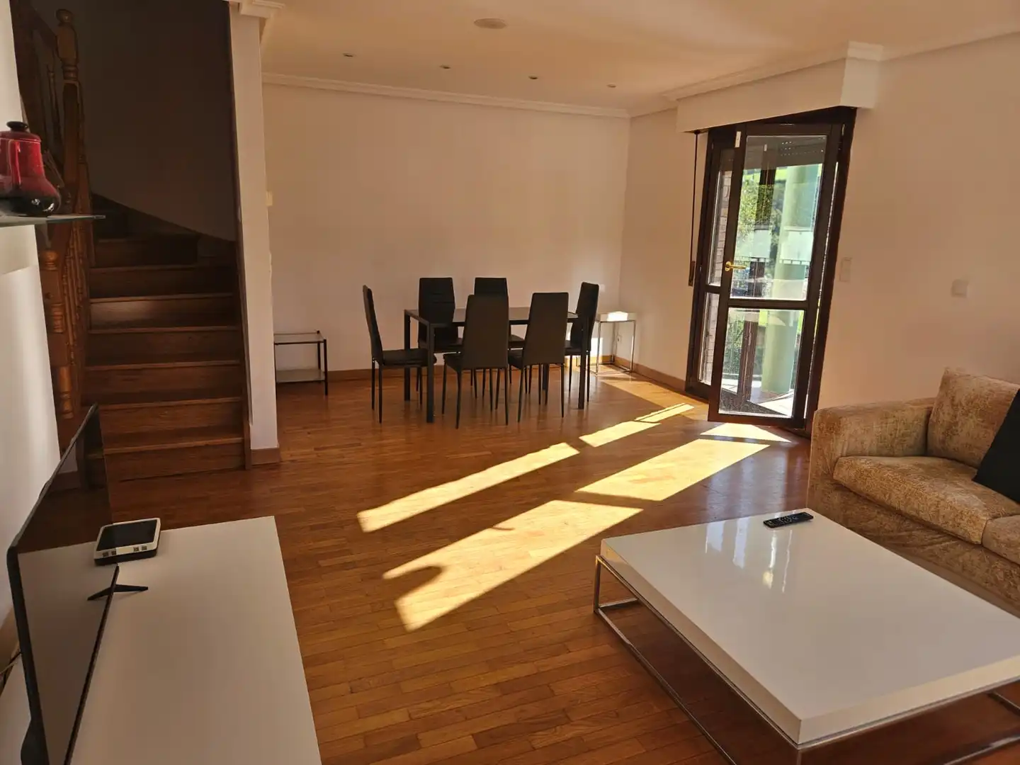 Esszimmer von Einfamilien-Reihenhaus zum Verkauf in Aia mit Heizung, Privatgarten und Terrasse