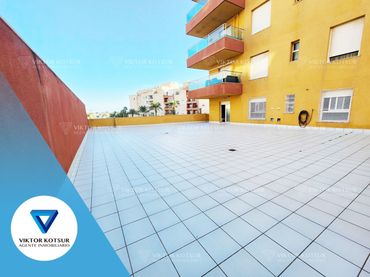 Piso con piscina en venta en Roquetas de Mar ciudad