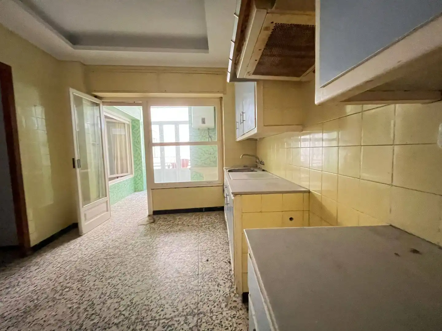 Kitchen of Flat for sale in Elche / Elx  with Storage room and Balcony