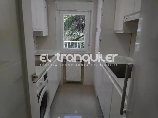 Cocina de Piso de alquiler en Madrid con Terraza, Amueblado y Lavadora